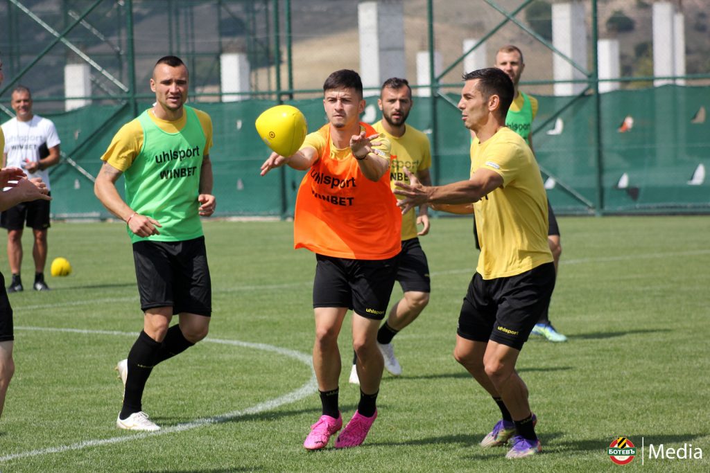 Ботев Пловдив тренира здраво на турска земя