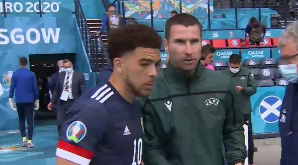 Признание: УЕФА даде на Кабаков и Маргаритов нов наряд!