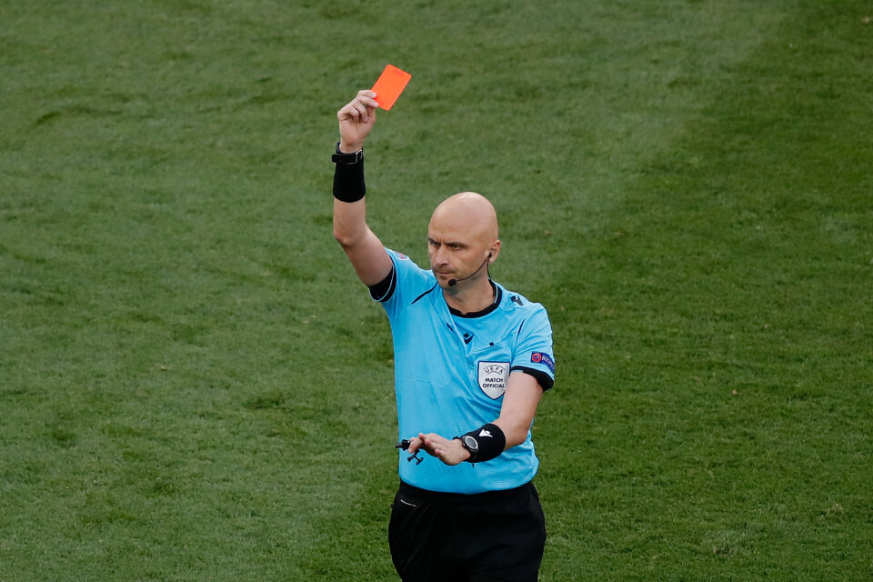 Факт: Червените картони за Нидерландия срещу Чехия не спират