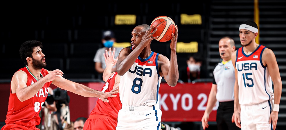 Баскетболистите на САЩ попиляха Иран във втория си мач в Токио