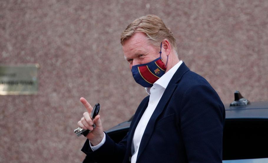 Барселона махна още двама