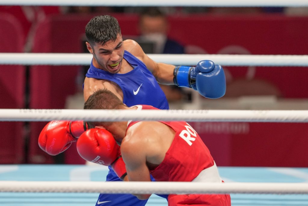 Даниел Асенов започна с безапелационна победа в Токио!