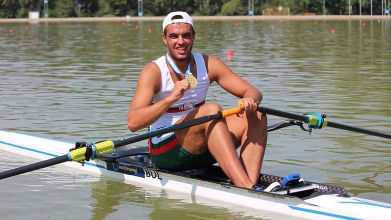 Емил Нейков взе златото на Световното по гребане за младежи width=