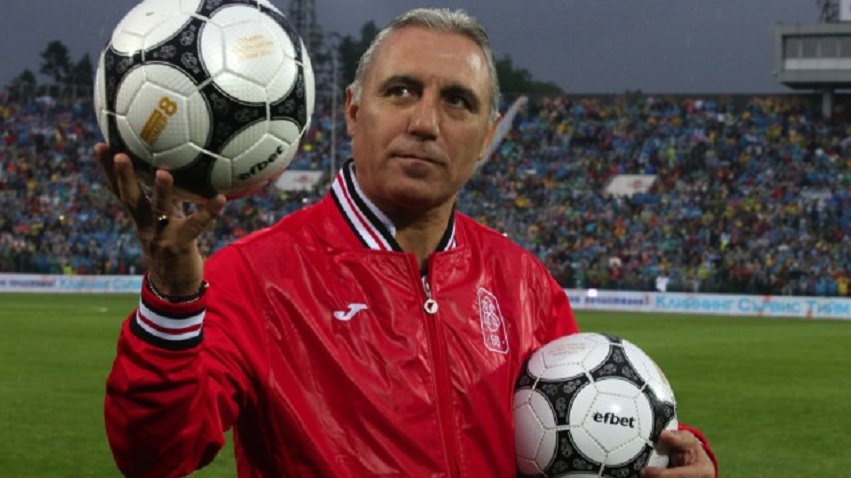 Стоичков получи покана от бившия си отбор Ал Насър