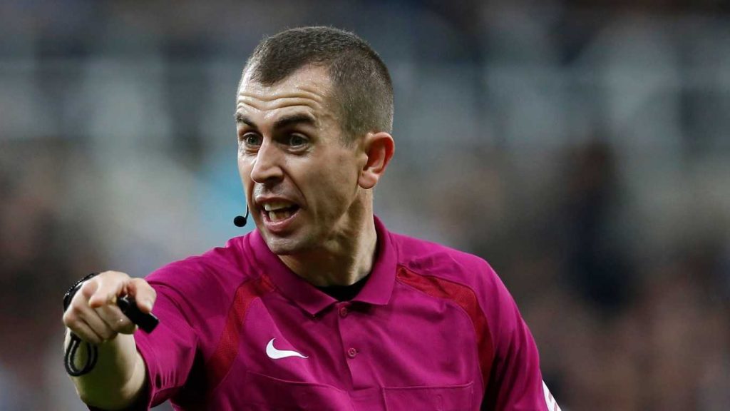 Английска съдийска бригада свири на ЦСКА