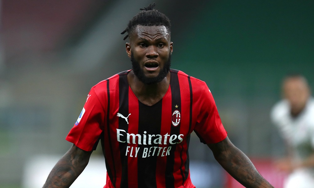 Кесие сложи точка на слуховете: Искам в Милан до живот!