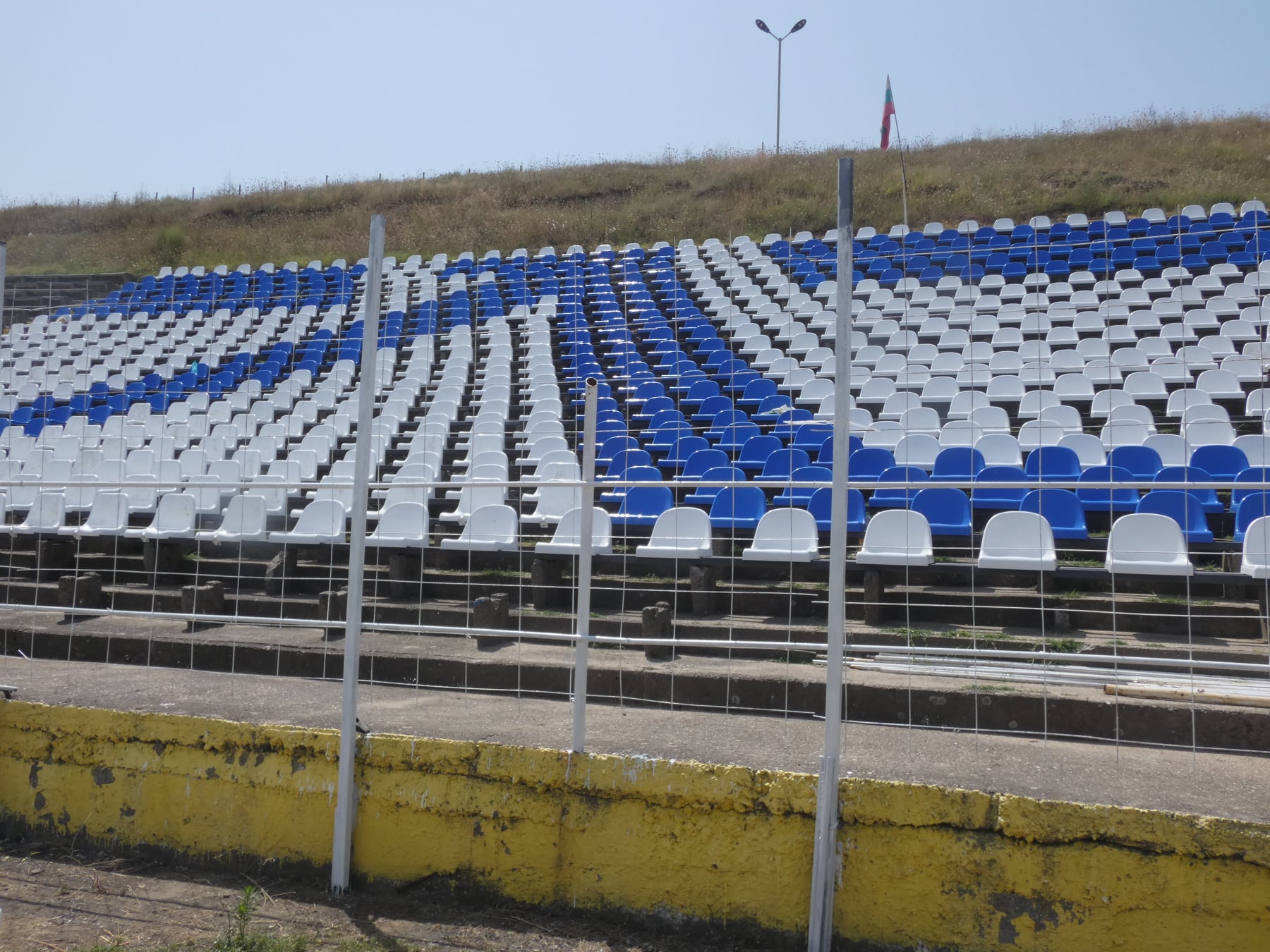 Левски (Лом) излиза в първото си домакинство на обновен стадион width=