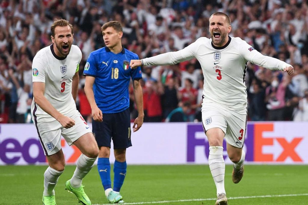 Голът на Шоу е рекорд за финалите на Европейските първенства