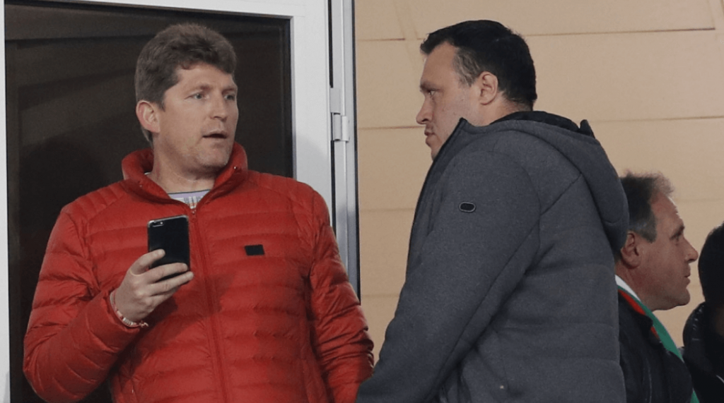 И Стойчо Стоилов потегля към изхода на “Армията” заедно с Пенев