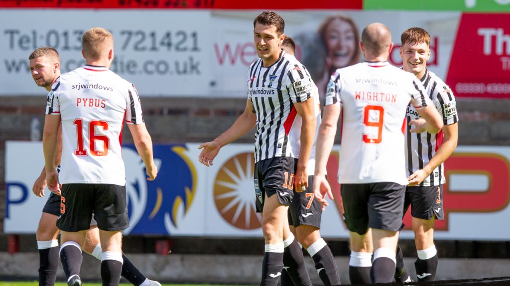 Tоди реализира първия гол за Дънфърмлин в лигата