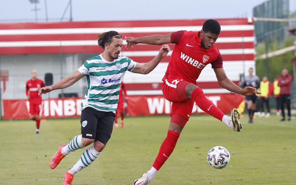 Царско село и Черно море не се победиха на старта в efbet Лига