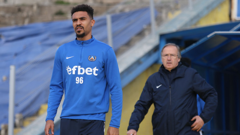 Бивш футболист на Левски близо до Сент Етиен