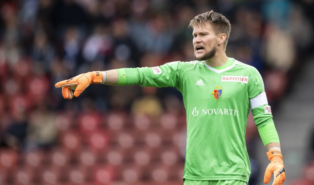 Вратарят на Чехия облича екипа на Наполи