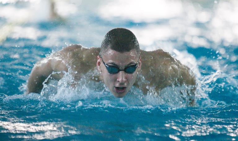 Браво! Миладинов е на полуфинал на 100 метра бътерфлай