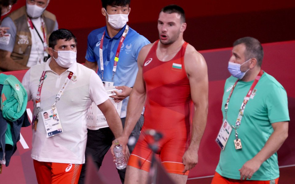 Кирил Милов си тръгва от Токио, репешажът се изплъзна width=
