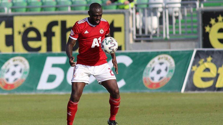 Амос Юга е изкушаван от Китай