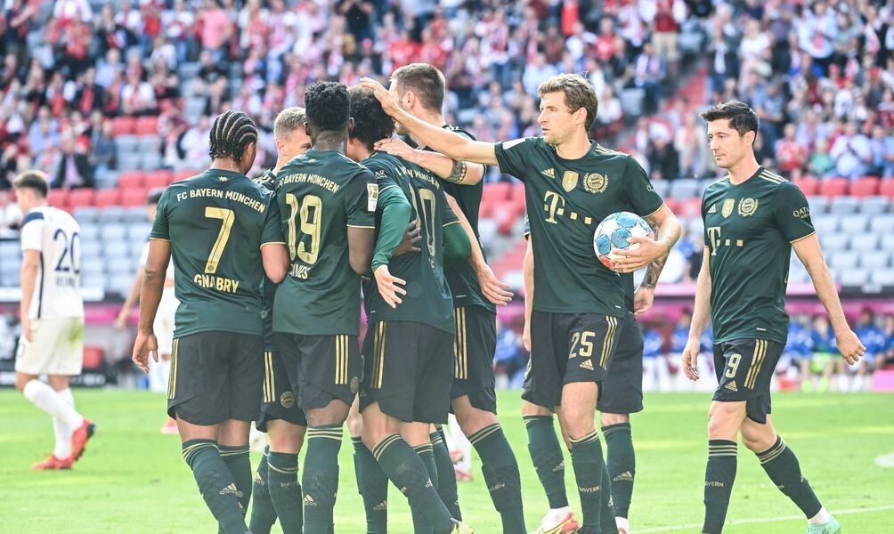 Румениге: Байерн не трябва да се притеснява за защитата си