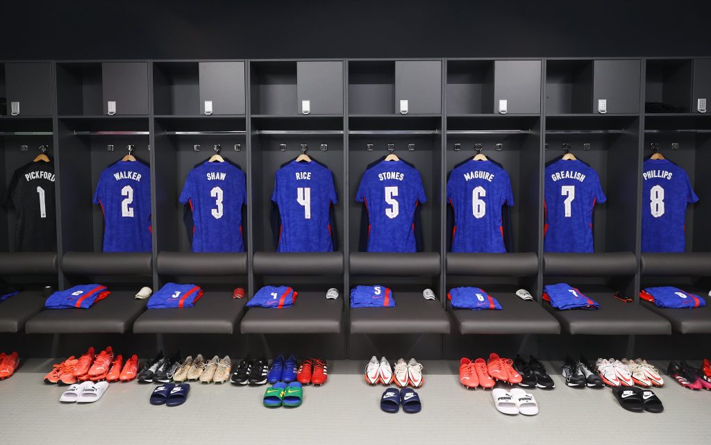 Keйн и Грийлиш титуляри за Англия в Будапеща