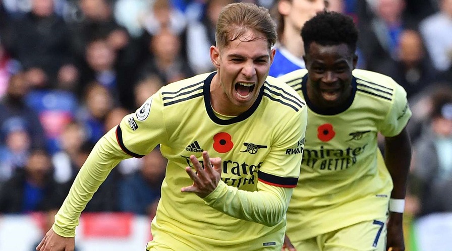 Арсенал влетя в Топ 5 след победа като гост на Лестър