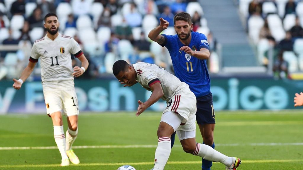 Италия се върна на победния път и грабна бронза