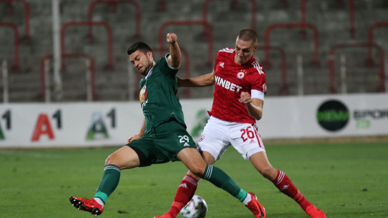 Пирин Благоевград честити рождения ден на своя нападател