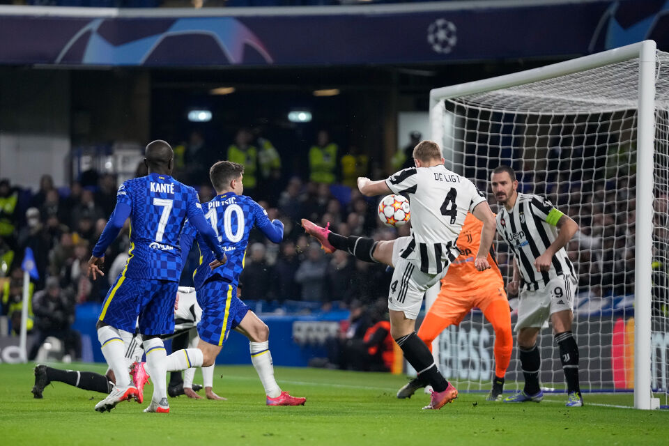 Челси отнесе Юве у дома и вече гледа към следващата фаза в ШЛ