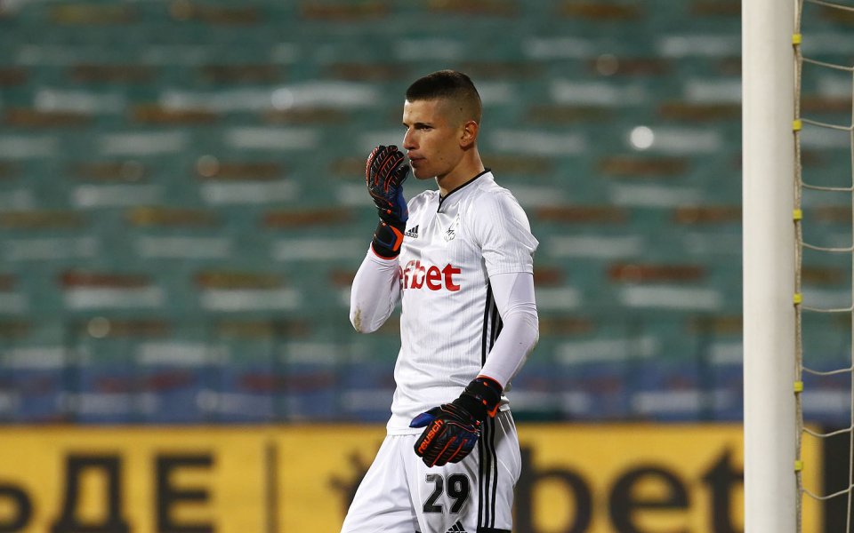 ЦСКА 1948 трансферира Даниел Наумов във Франция