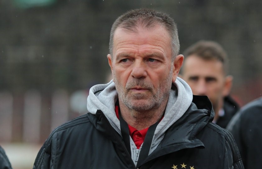 Стойчо Младенов: “Има бели петна в селекцията на Левски”