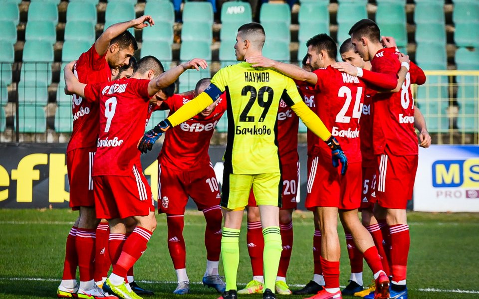 Вирус покоси играчите на ЦСКА 1948 преди дербито с ЦСКА-София