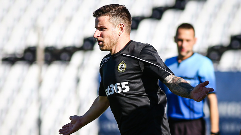 От Славия честитиха празника на Иван Минчев