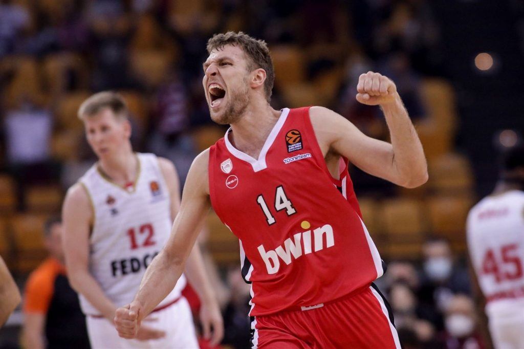 Везенков с нов страхотен мач за Олимпиакос в Евролигата