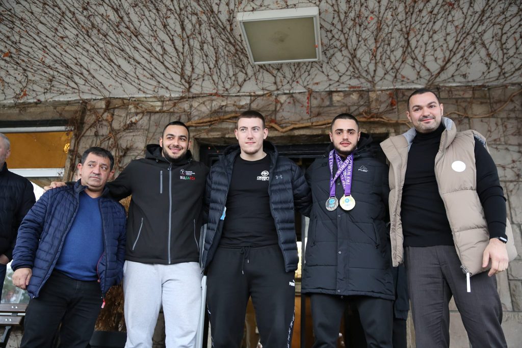 Предколедна горчилка – отнеха ни европейското по щанги