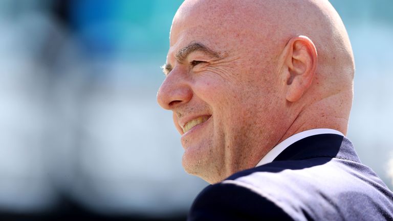 ФИФА иска и Европейското да е на две години