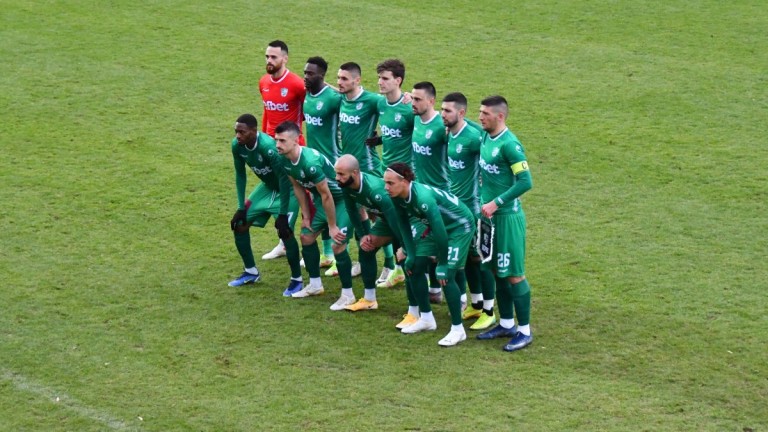 Берое и Славия обявиха стартовите си състави