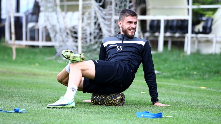 Андреа Христов с цял мач за Козенца при равенство с Бреша