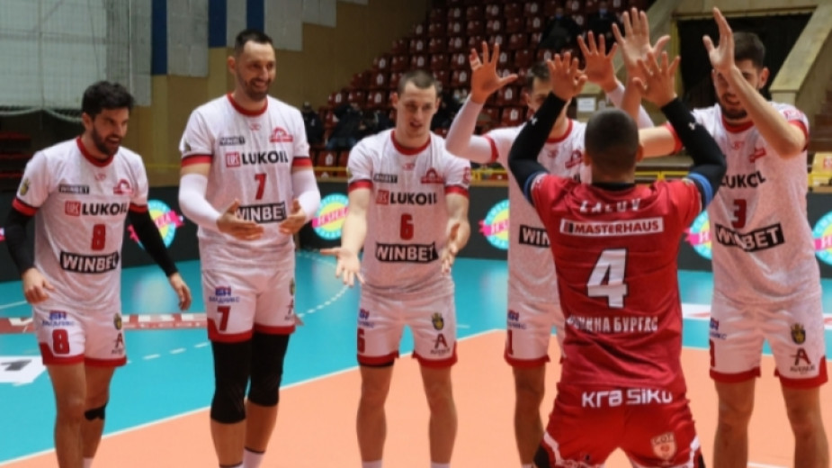 Нефтохимик и Хебър на финал за Купата на България