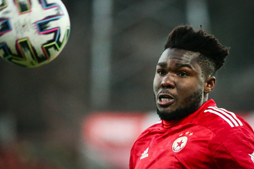 Южноамерикански гранд се насочва към Жорди Кайседо width=