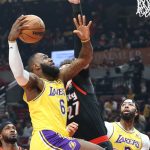 ЛеБрон се помъчи, но не успя да победи сам Портланд