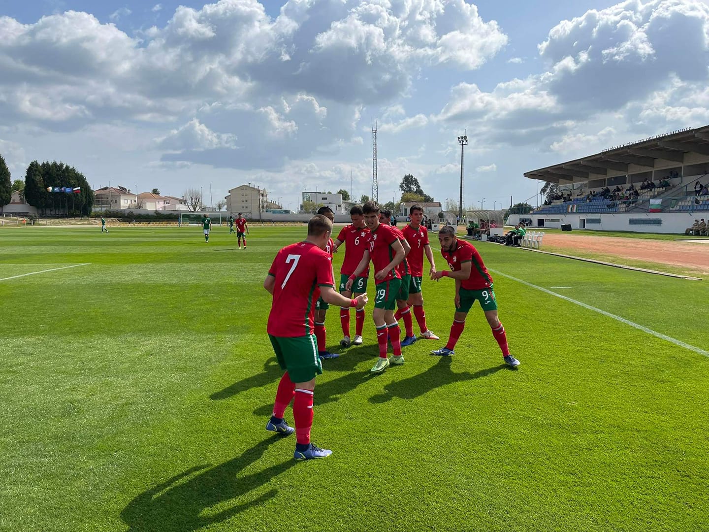 България U17 ще чака до последно за Евро 2022 след хикс с Ейре width=
