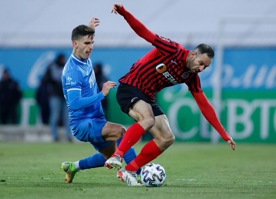 Чужди отбори питат за Илиян Стефанов