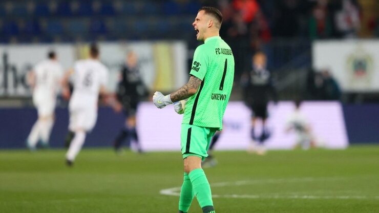 Аугсбург със златни три точки за оцеляването срещу Арминия Б