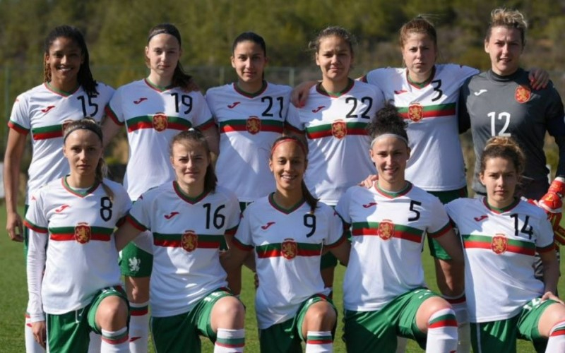 Радойска обяви състава за световните квалификации