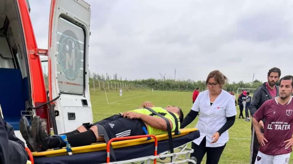 Фен простреля съдия на почивката на мач в Аржентина