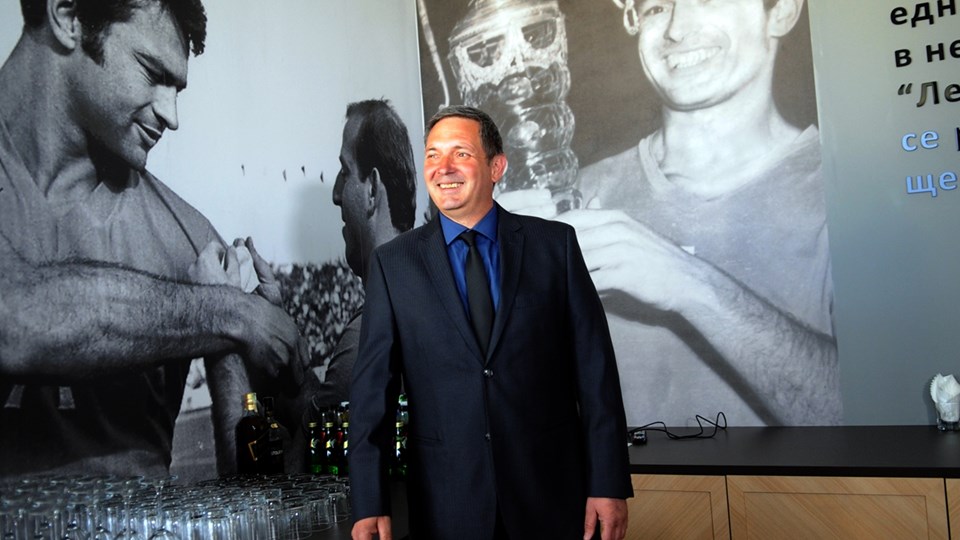 Синът на Гунди: Радвам се само, когато Левски бие! width=