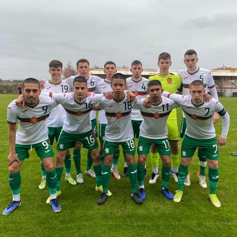 “Лъвчетата” преклониха глава пред селекцията на Франция