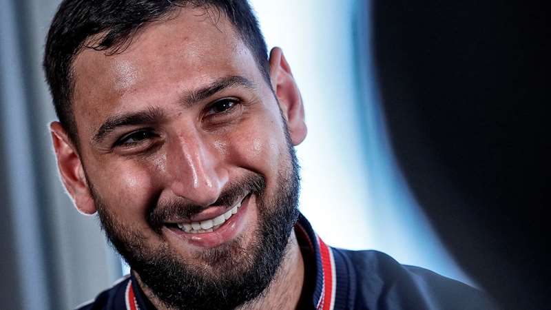 Донарума изнудва ПСЖ да продаде Навас през лятото