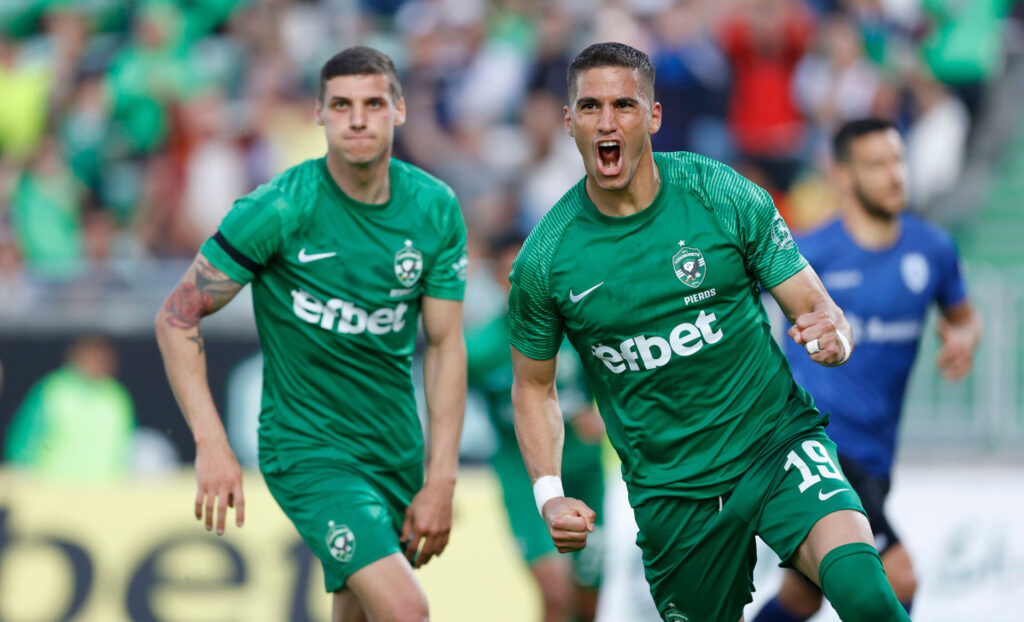 Лудогорец надделя над Черно море в последното си домакинство