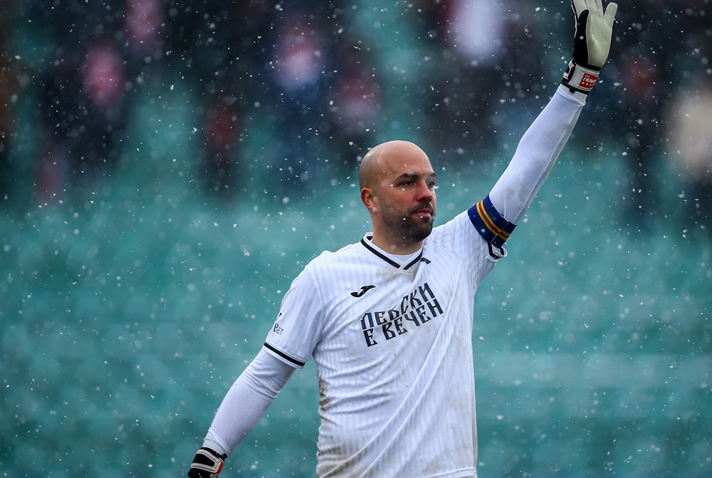 Слух от Португалия: Еквадорци събират Ники Михайлов и Суарес width=