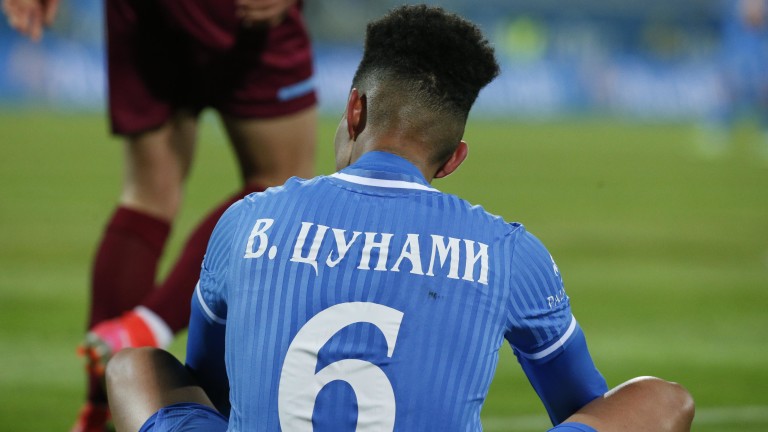 Цунами с надъхващи слова преди важните мачове на Левски width=