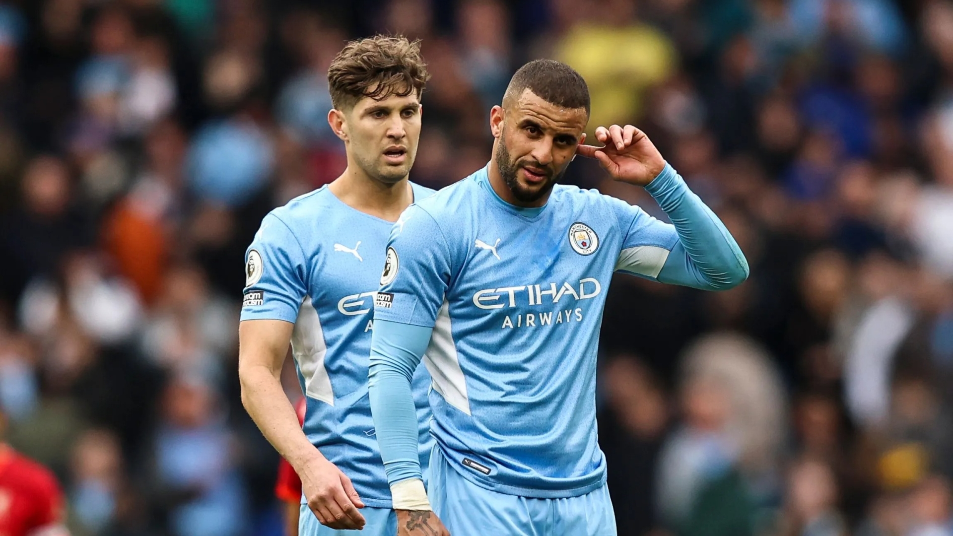 Гуардиола с предупреждение към играчите си заради изцепката на Уокър width=